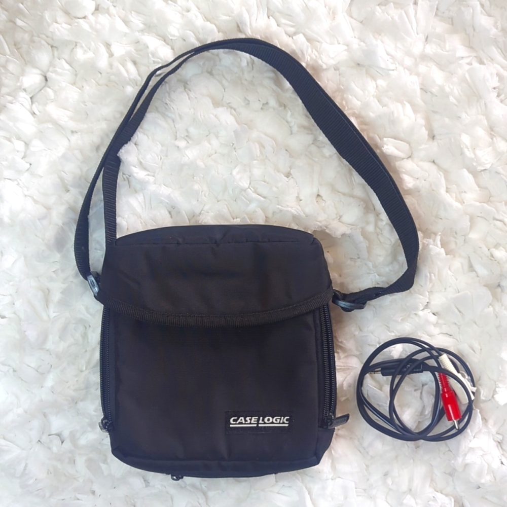 Vintage Case Logic Portable Padded Black CD Player Case Cross Body Bag